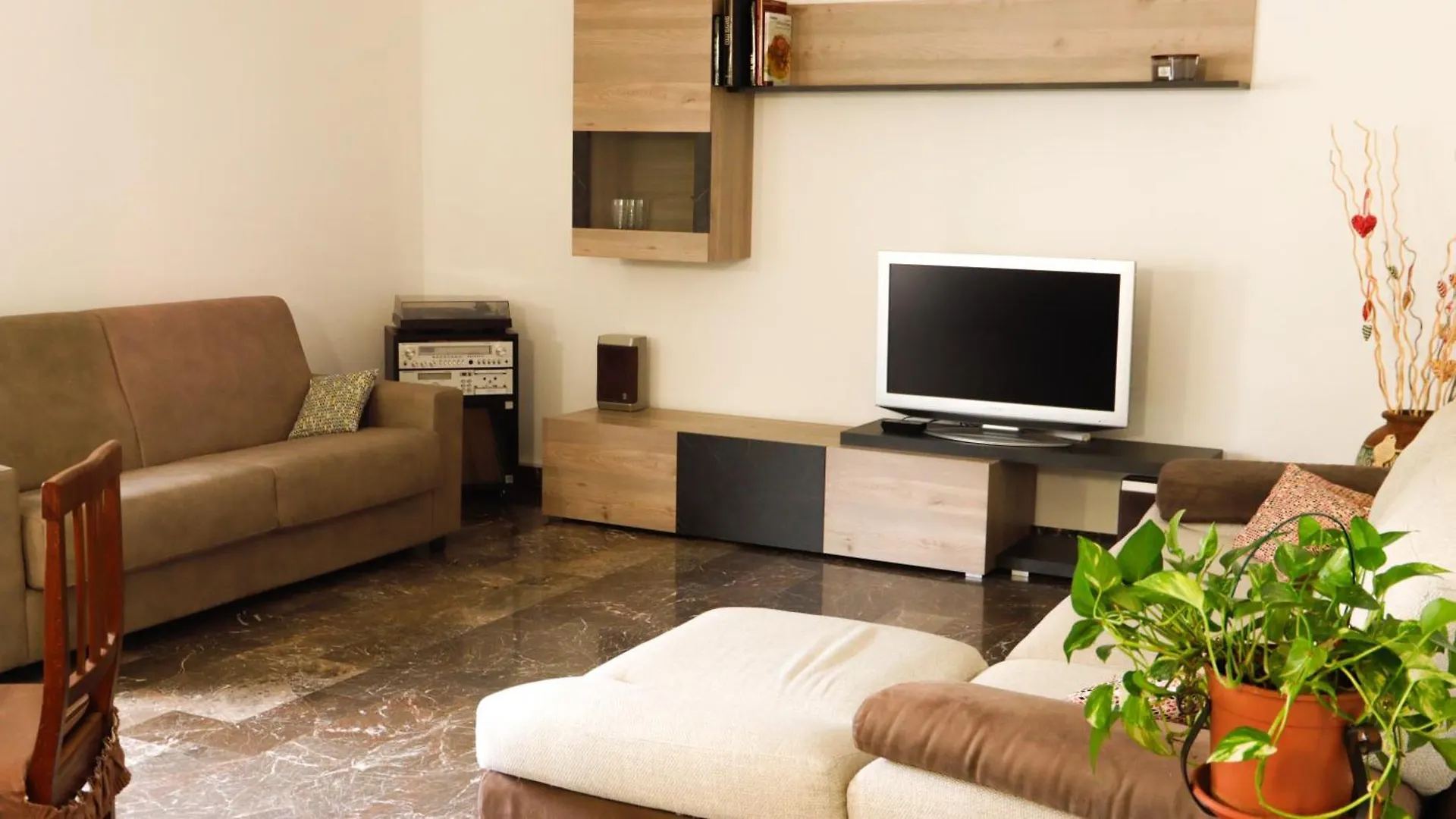 Apartment Chez Regina, Feel At Home! Mestre Italy