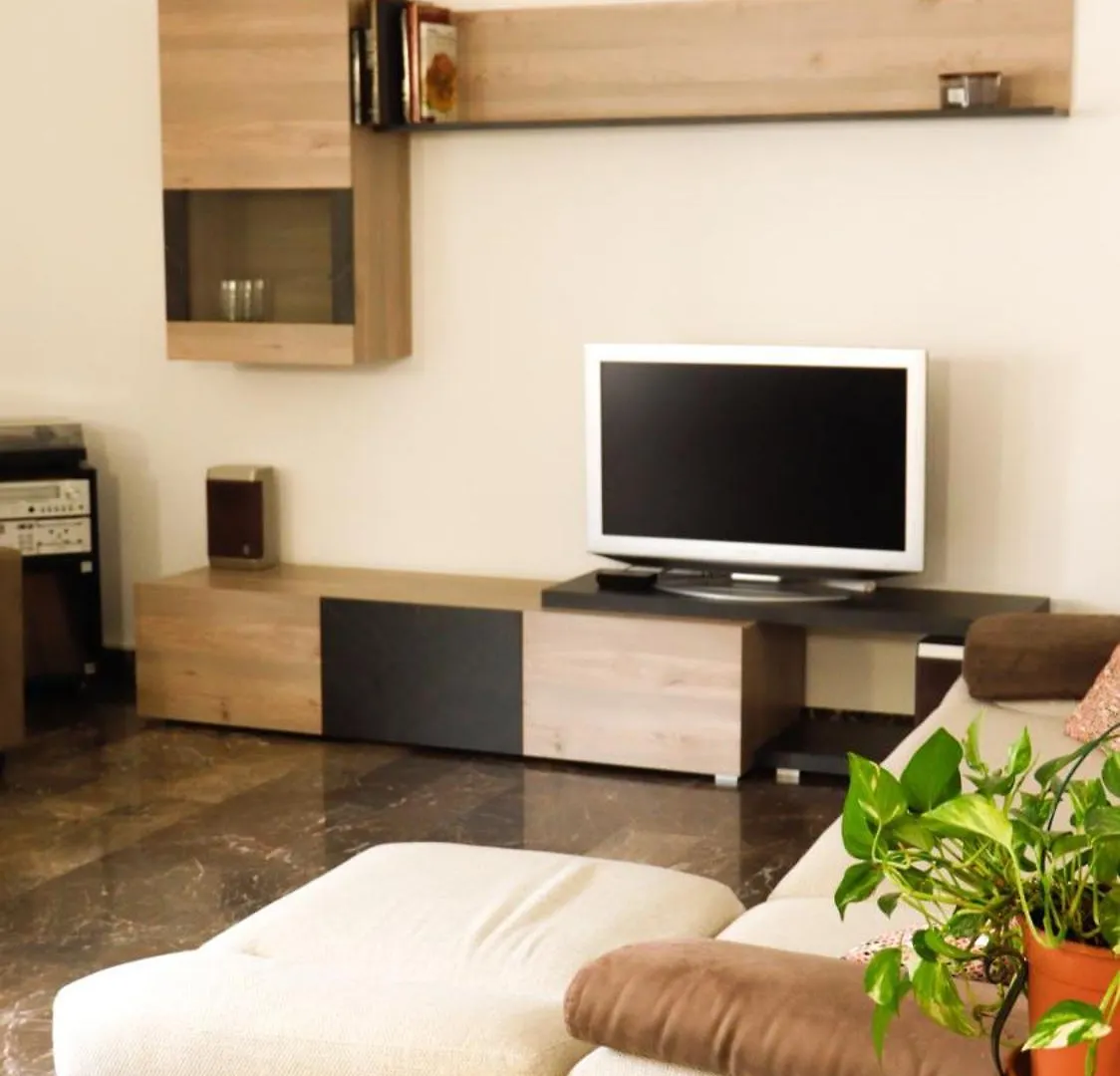 Chez Regina, Feel At Home! Mestre