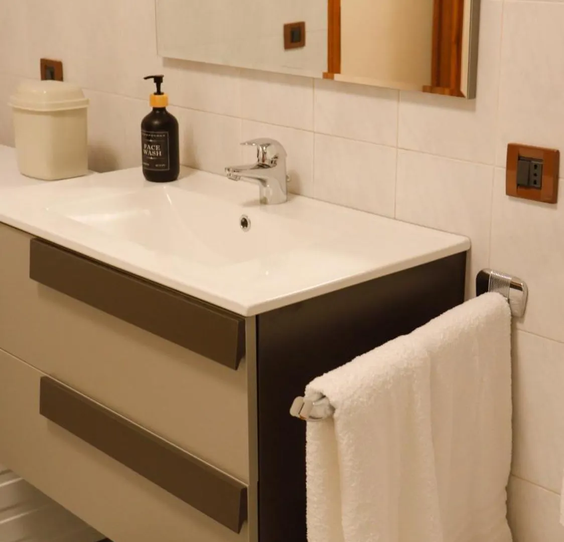 Chez Regina, Feel At Home! Mestre 0*,  Italy
