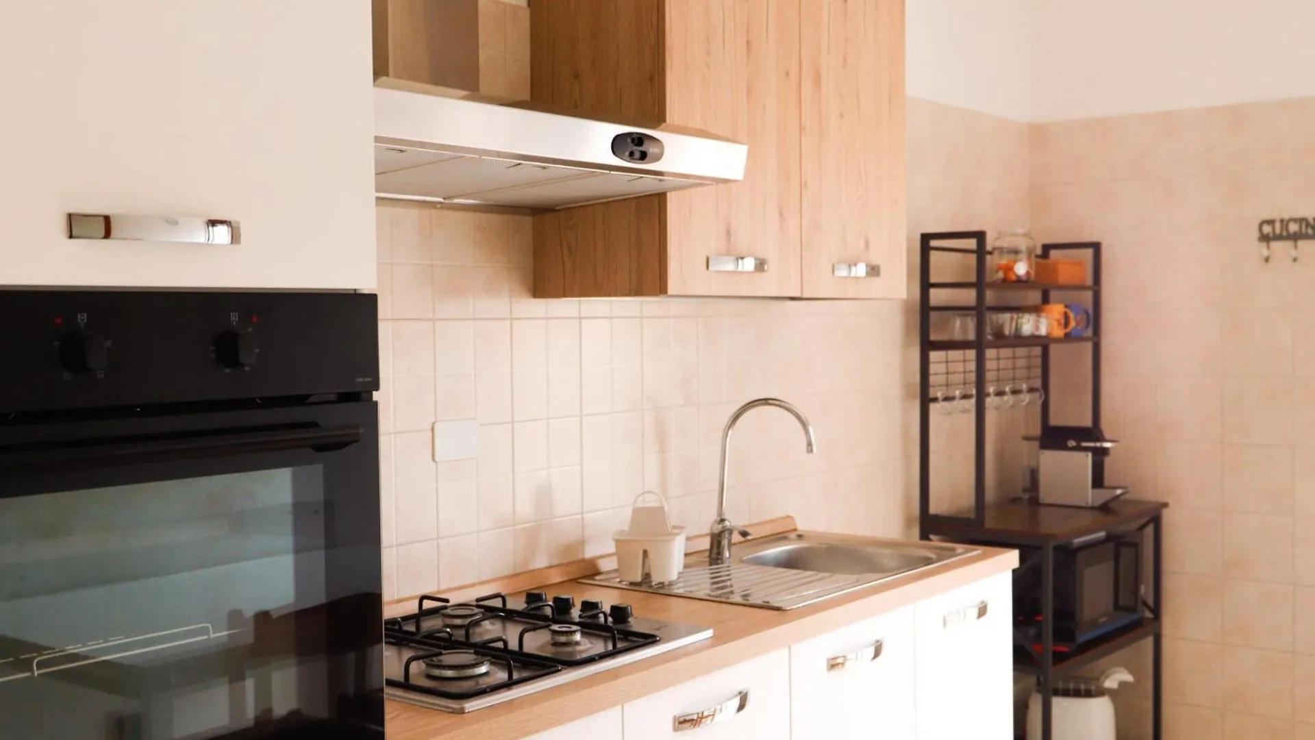 Apartment Chez Regina, Feel At Home! Mestre Italy