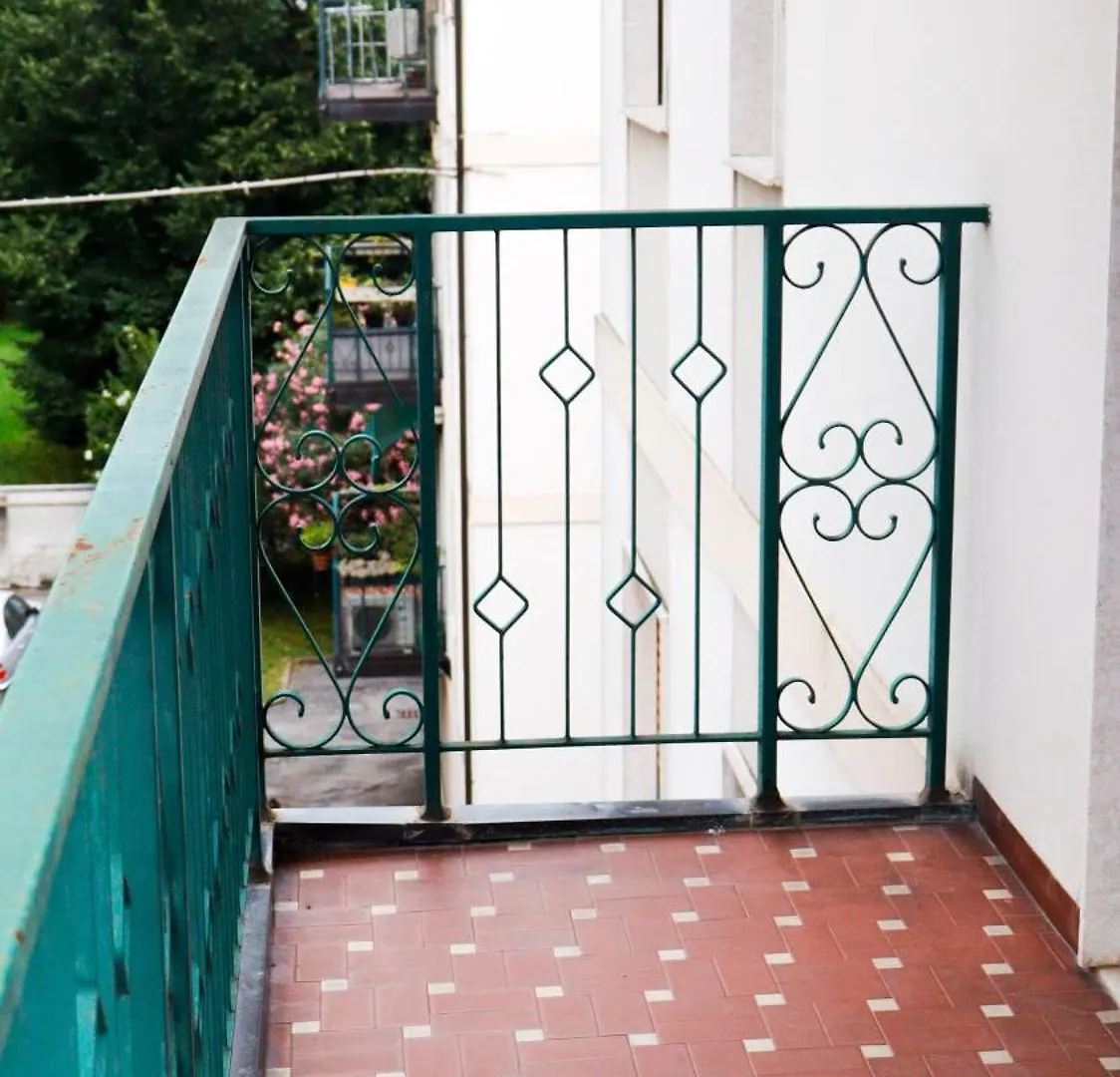 Chez Regina, Feel At Home! Mestre Italy